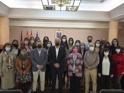 Imagen Diecinueve profesionales toman posesión como funcionarios en la Diputación