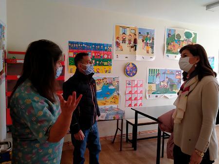 Imagen La diputada de Servicio de Asuntos Sociales se interesa por el buen funcionamiento del programa Crecemos