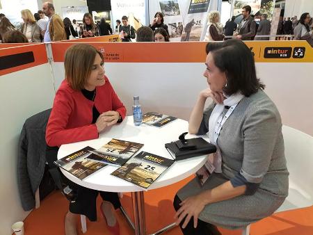 Imagen Magdalena Rodríguez, diputada de Turismo, asiste en INTUR, junto a técnicos de Prodestur, a los encuentros reservados a profesionales del sector